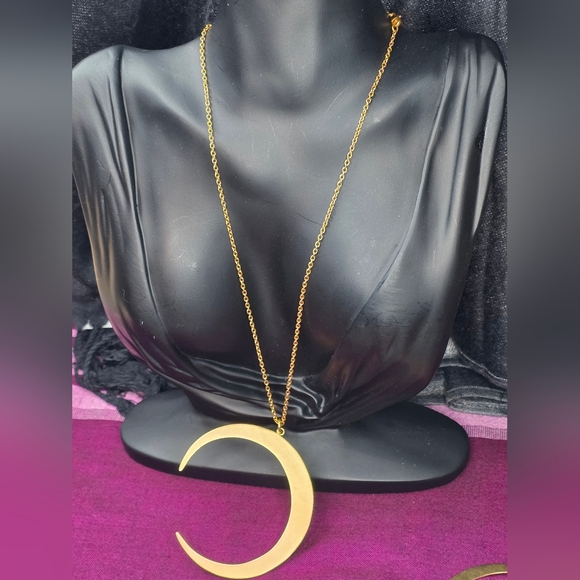 RARE-RLM Studio Hammered Brass Moon Pendant 18" Necklace & Matching Earrings Set - Picture 3 of 16